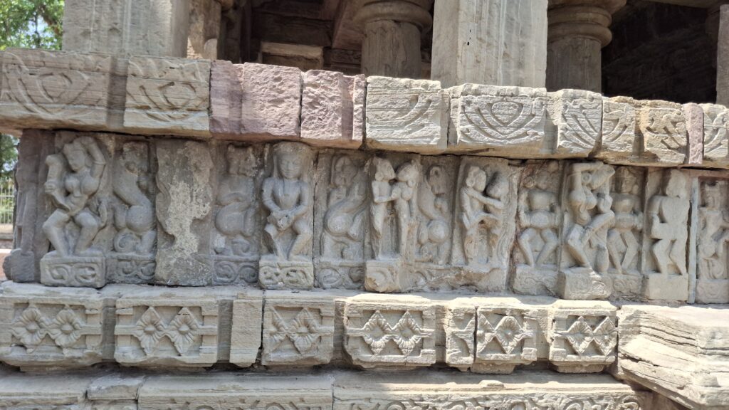 मैथुन युक्त कृतियाँ