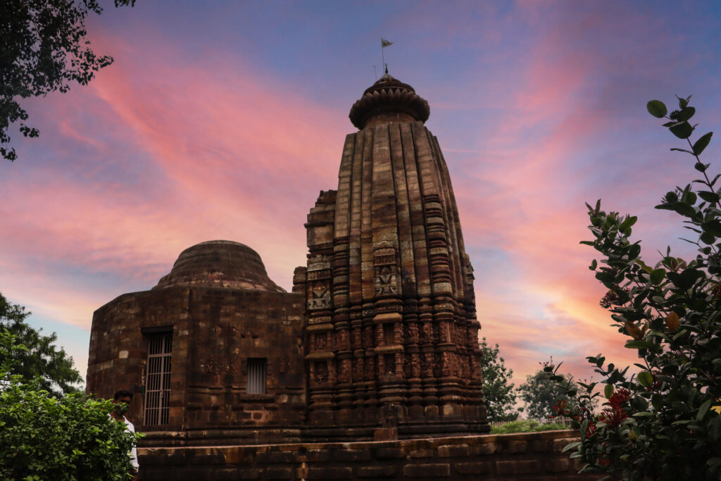 पाली शिव मंदिर 