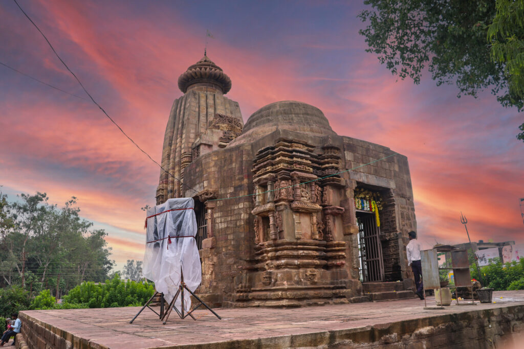 पाली शिव मंदिर